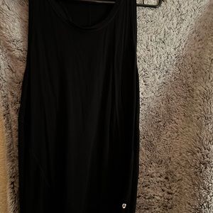 Black tank top with split in back